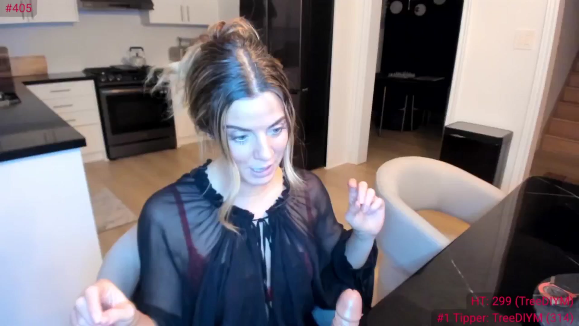 Gallery image thumbnail from Auvrielle's myfreecams stream on, 03/12/2025, 02:05 image 6 of 20