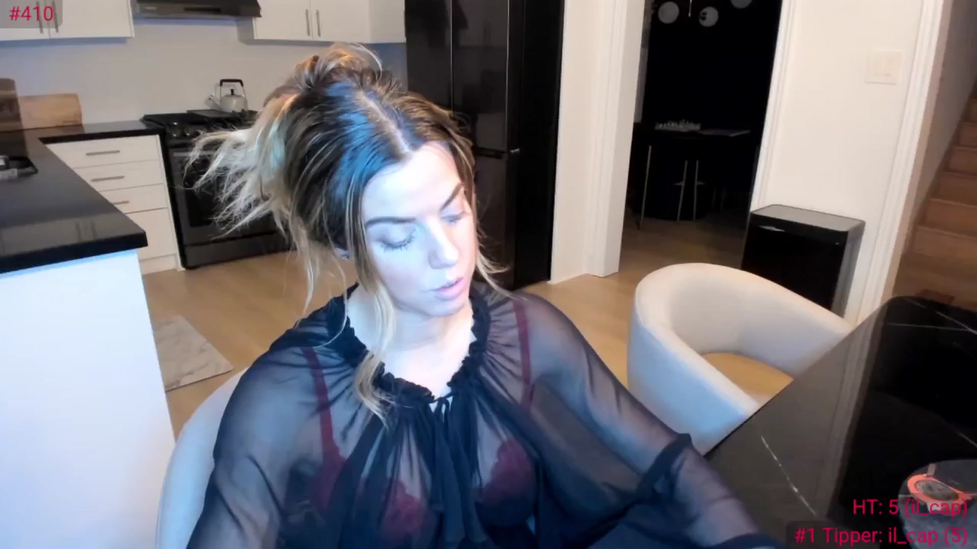 Gallery image thumbnail from Auvrielle's myfreecams stream on, 03/12/2025, 02:05 image 3 of 20