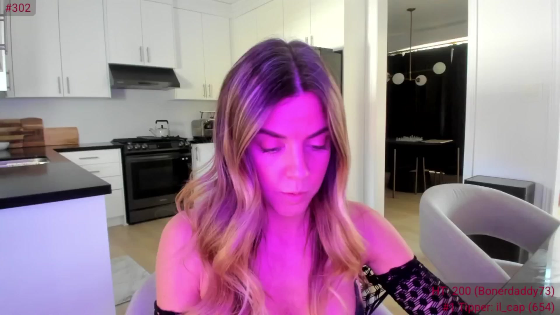 Gallery image thumbnail from Auvrielle's myfreecams stream on, 03/17/2025, 16:53 image 19 of 20
