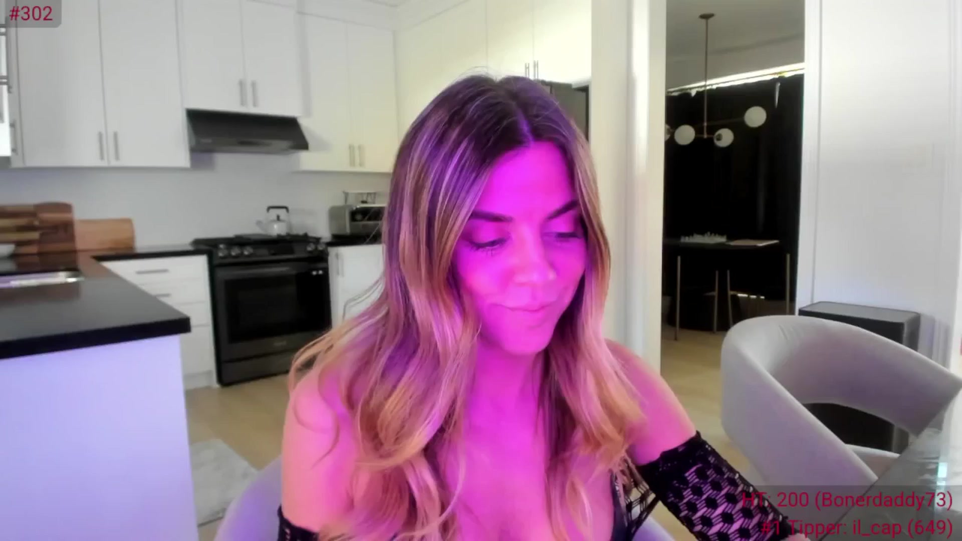 Gallery image thumbnail from Auvrielle's myfreecams stream on, 03/17/2025, 16:53 image 17 of 20
