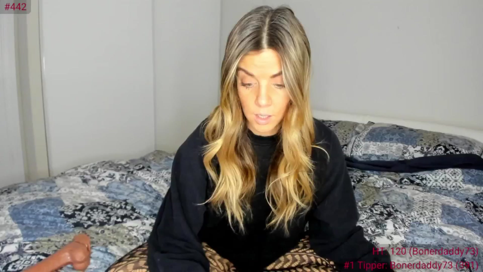 Gallery image thumbnail from Auvrielle's myfreecams stream on, 03/22/2025, 17:33 image 15 of 20