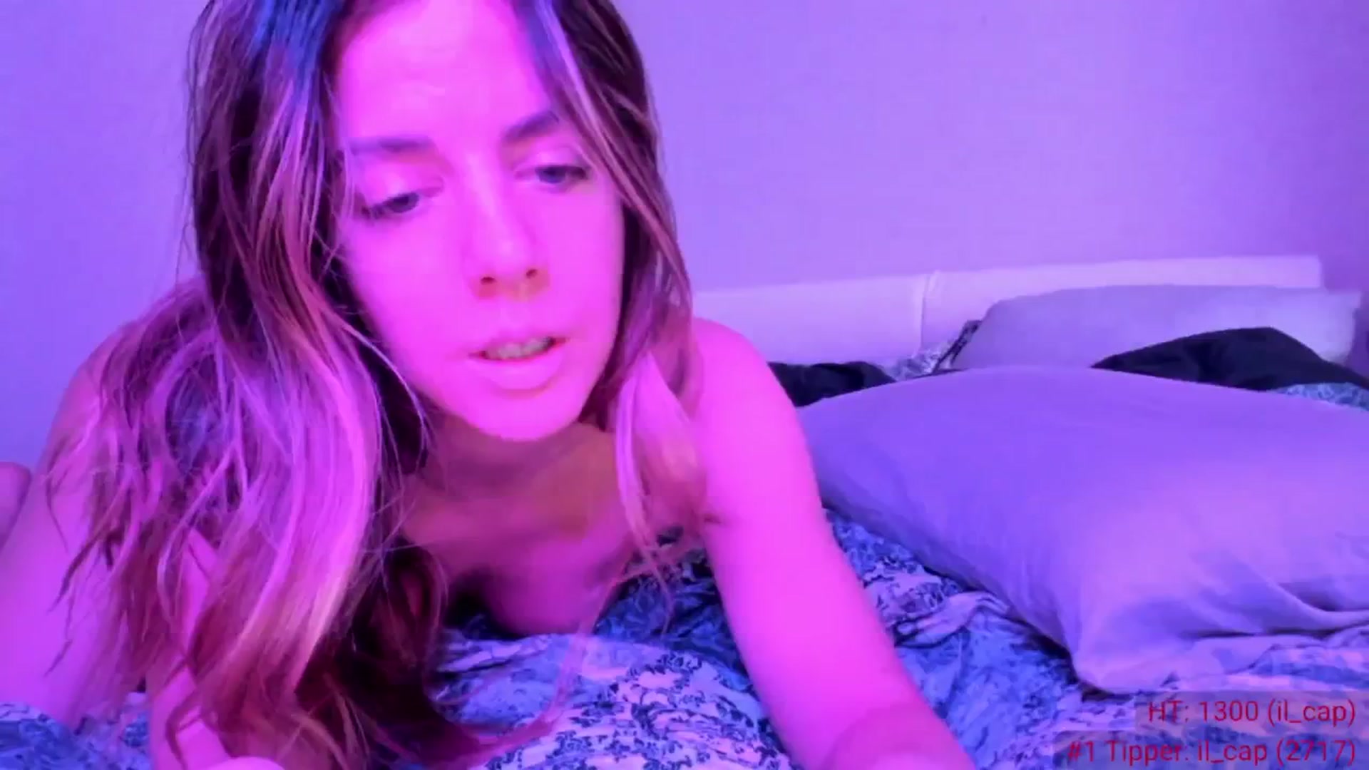 Gallery image thumbnail from Auvrielle's myfreecams stream on, 05/01/2025, 19:57 image 19 of 20