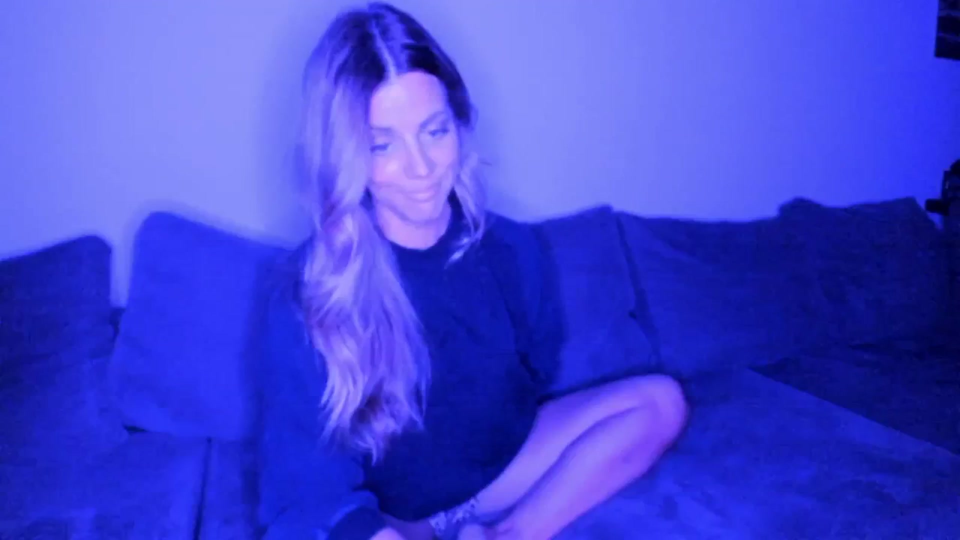 Gallery image thumbnail from Auvrielle's myfreecams stream on, 01/16/2026, 16:08 image 2 of 20