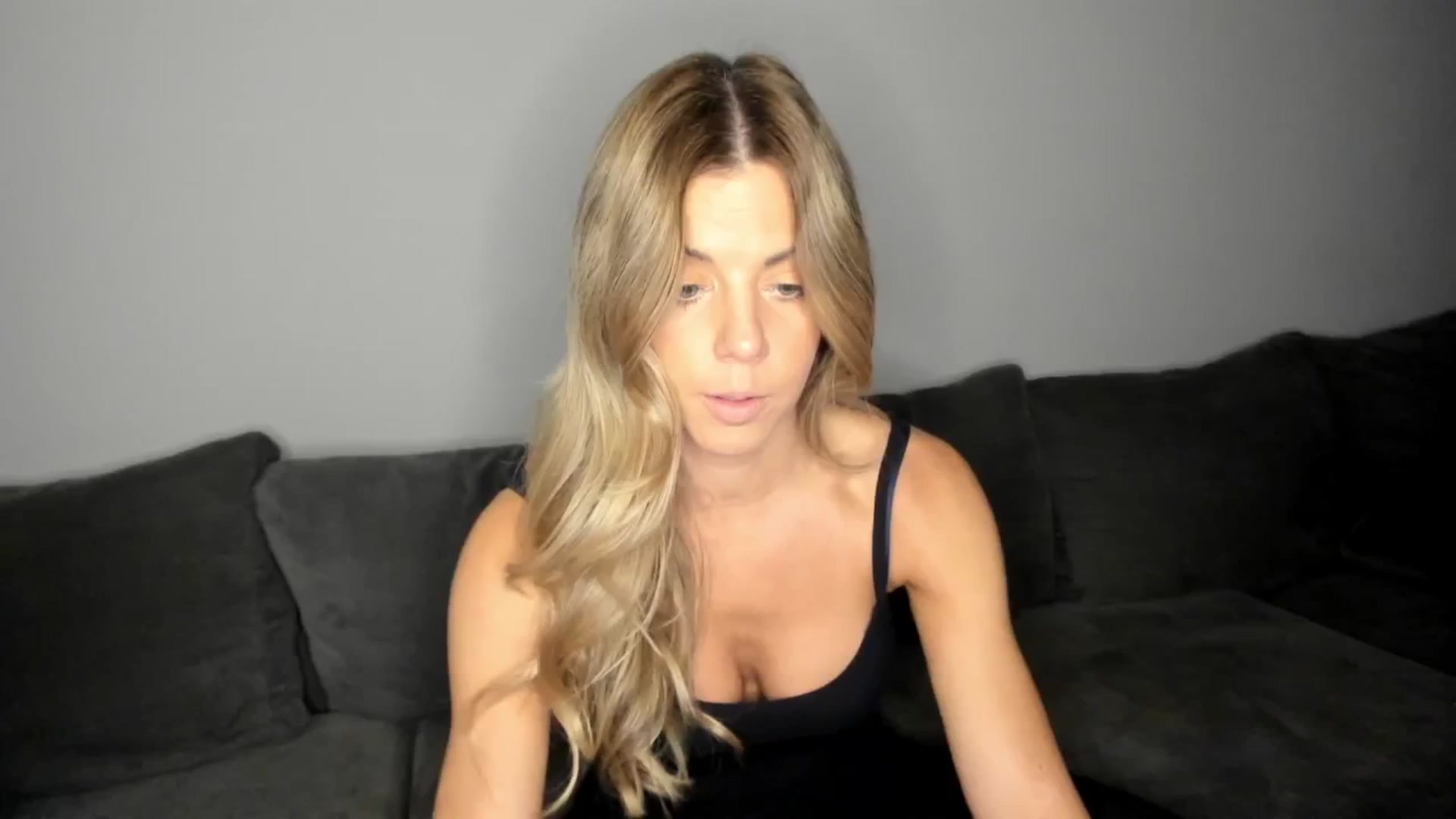 Gallery image thumbnail from Auvrielle's myfreecams stream on, 01/17/2026, 17:09 image 1 of 20