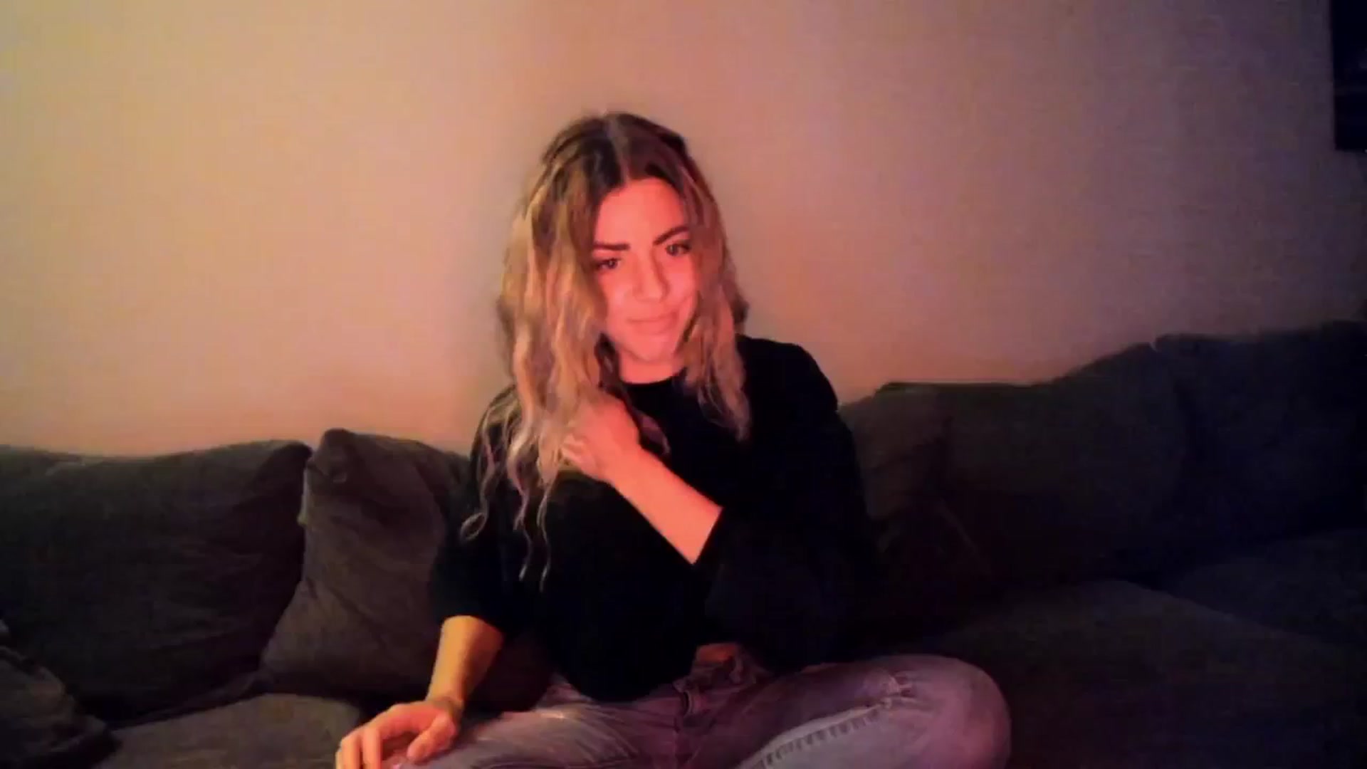 Gallery image thumbnail from Auvrielle's myfreecams stream on, 01/20/2026, 16:10 image 2 of 20
