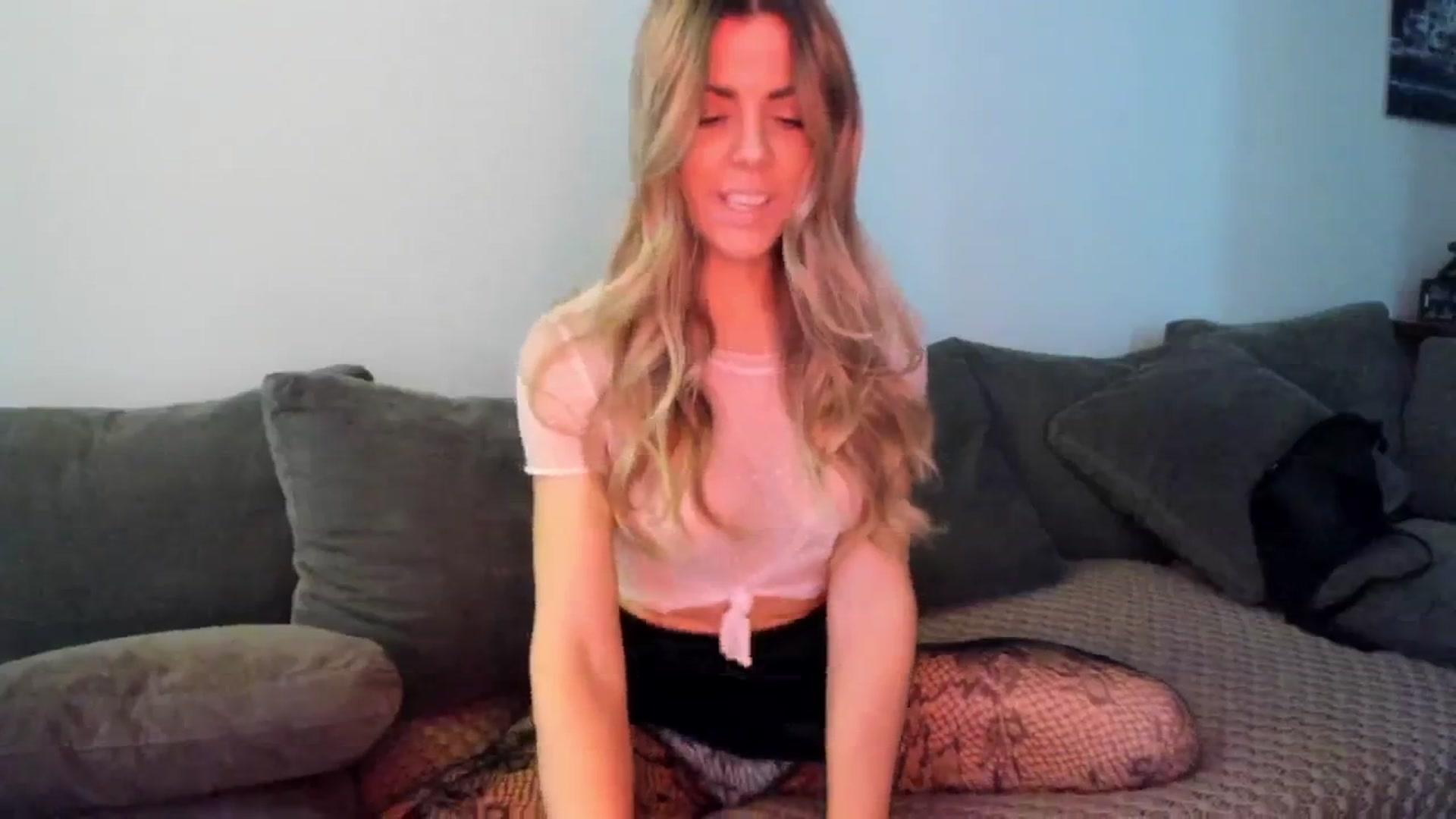 Gallery image thumbnail from Auvrielle's myfreecams stream on, 01/28/2026, 14:21 image 11 of 20