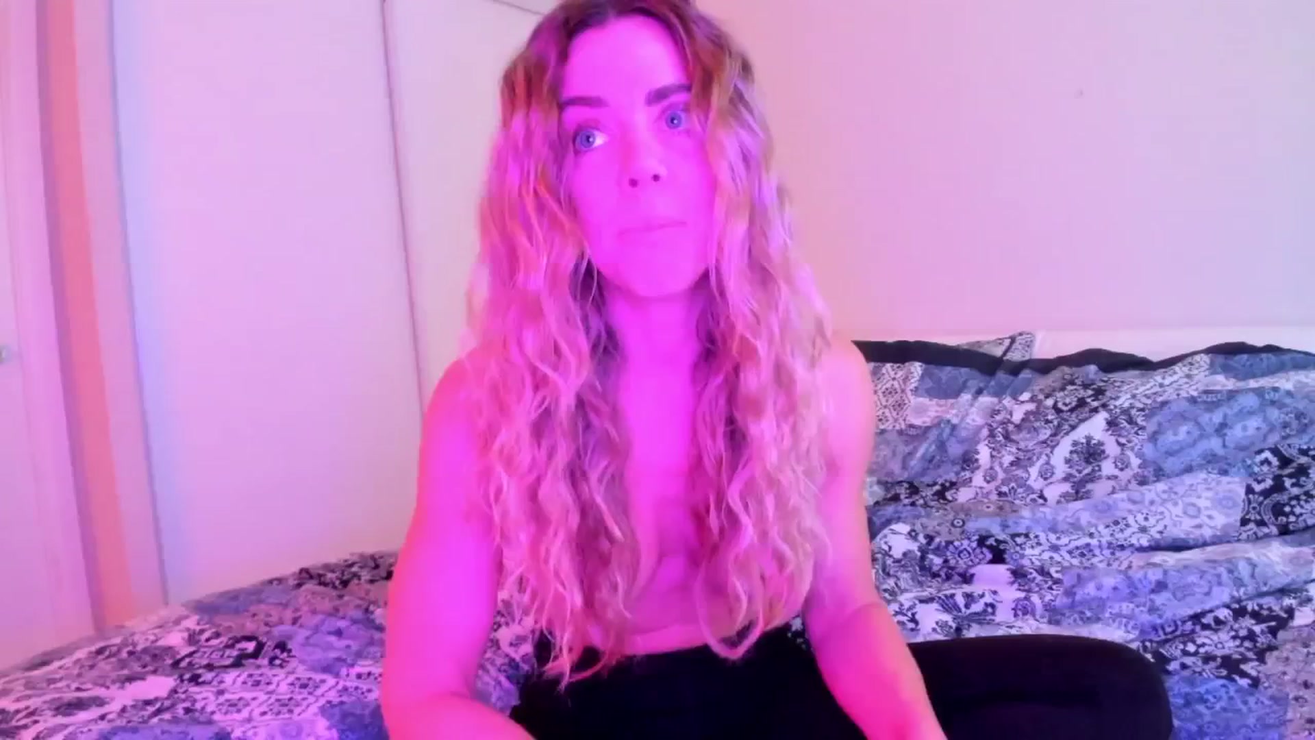 Gallery image thumbnail from Auvrielle's myfreecams stream on, 01/31/2026, 17:43 image 12 of 20
