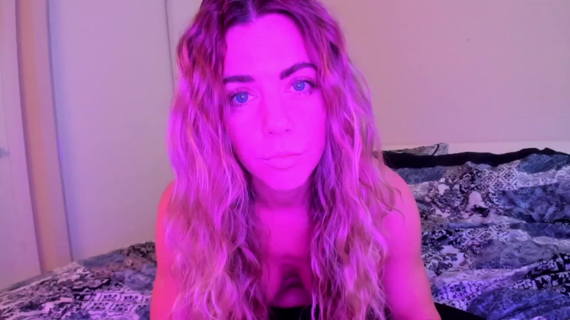 Gallery image thumbnail from Auvrielle's myfreecams stream on, 01/31/2026, 17:43 image 16 of 20