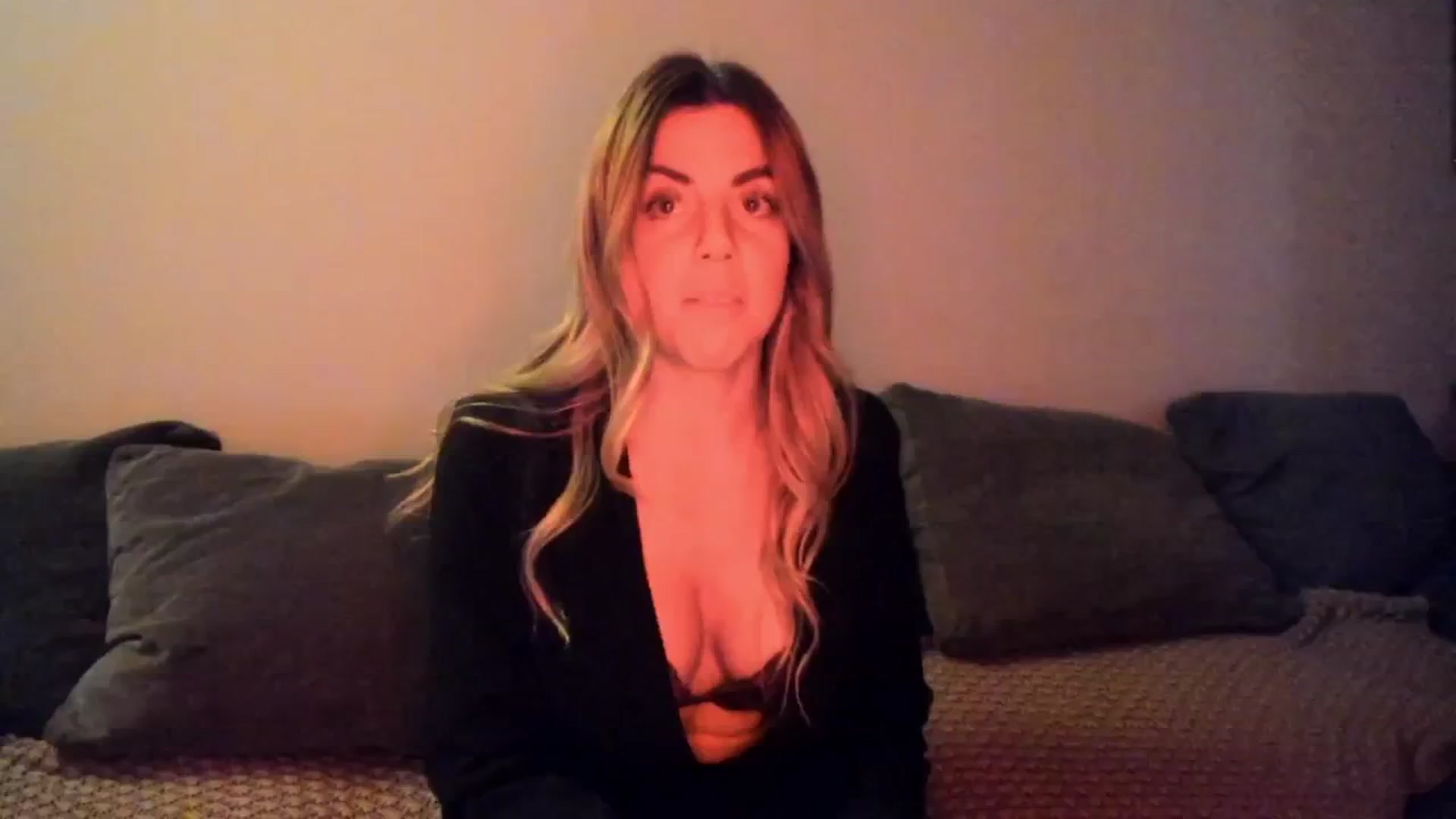 Gallery image thumbnail from Auvrielle's myfreecams stream on, 02/04/2026, 15:36 image 6 of 20