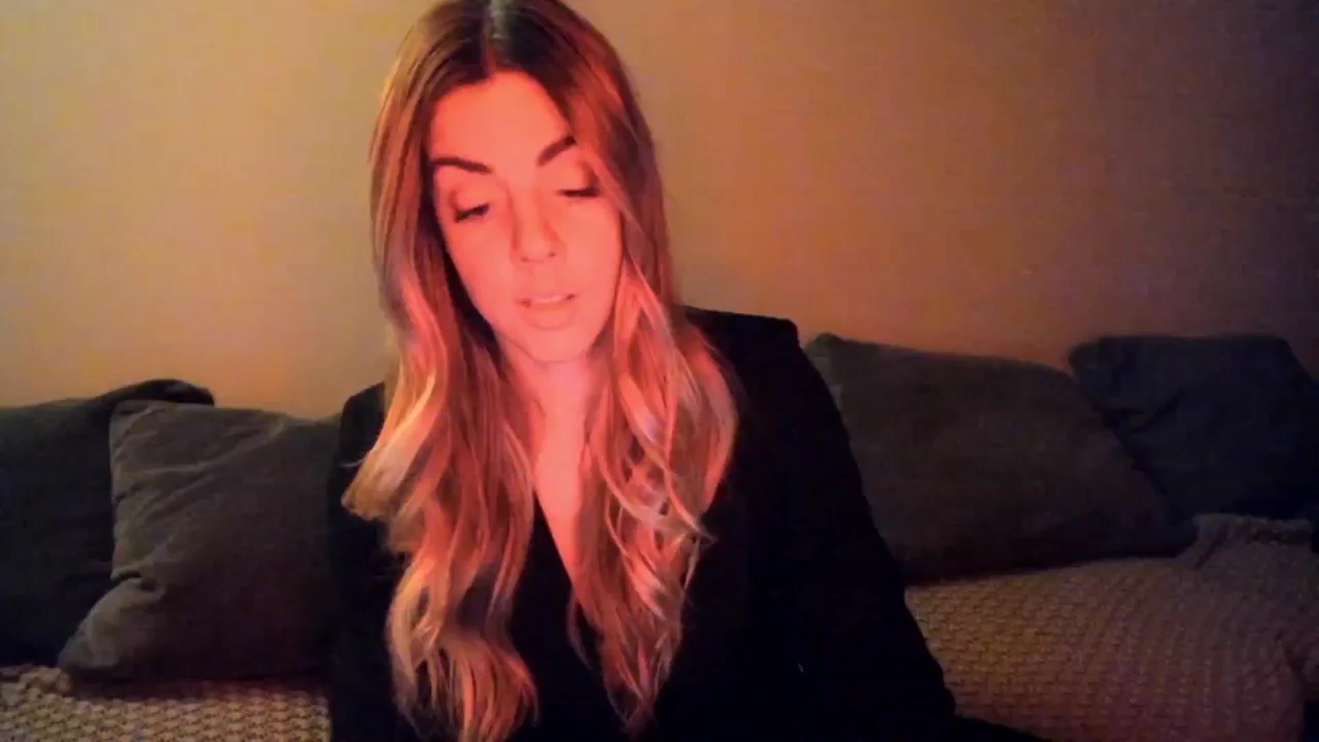 Gallery image thumbnail from Auvrielle's myfreecams stream on, 02/04/2026, 15:36 image 4 of 20