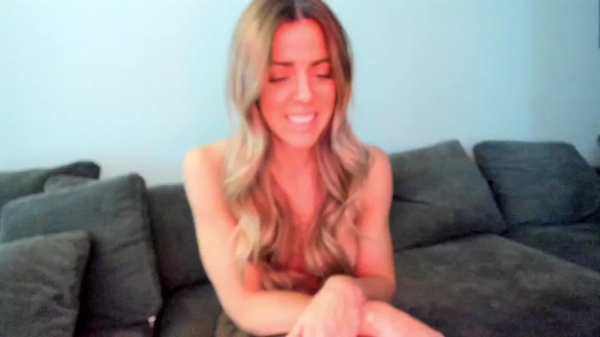Gallery image thumbnail from Auvrielle's myfreecams stream on, 02/05/2026, 15:44 image 17 of 20