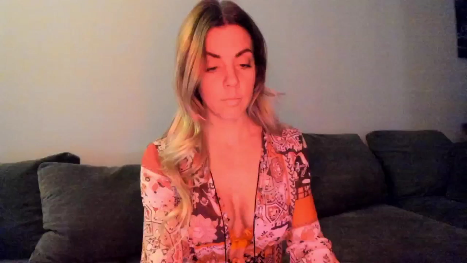 Gallery image thumbnail from Auvrielle's myfreecams stream on, 02/05/2026, 15:44 image 6 of 20
