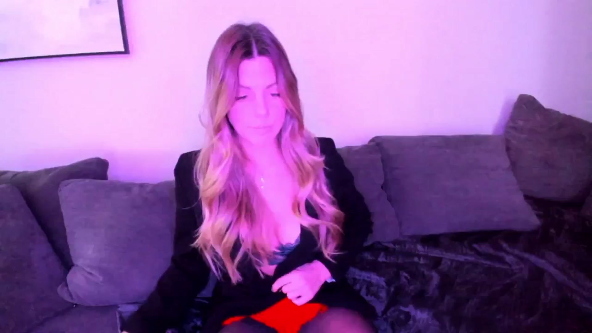 Gallery image thumbnail from Auvrielle's myfreecams stream on, 02/27/2026, 19:00 image 1 of 20