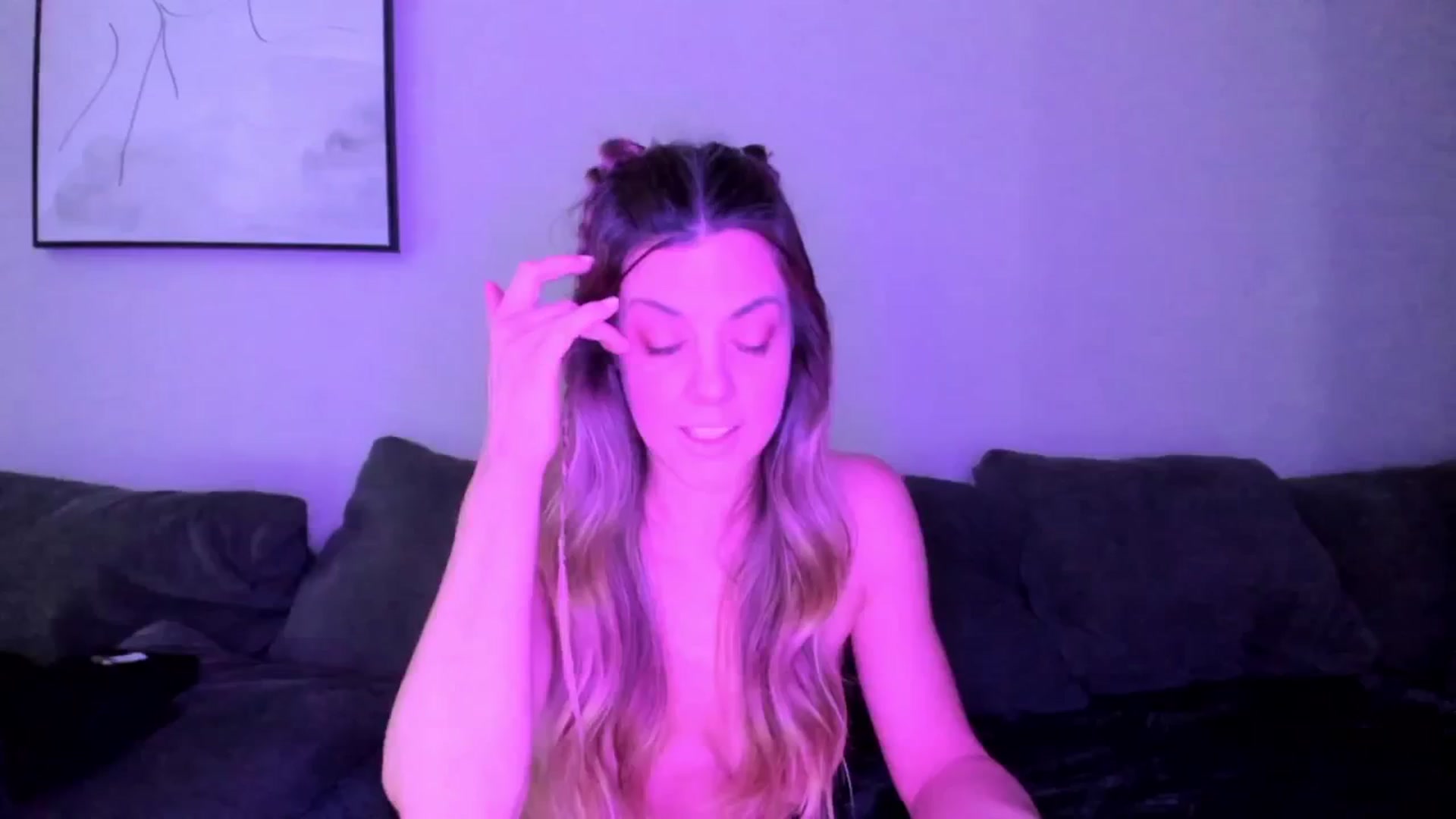 Gallery image thumbnail from Auvrielle's myfreecams stream on, 03/12/2026, 18:08 image 16 of 20