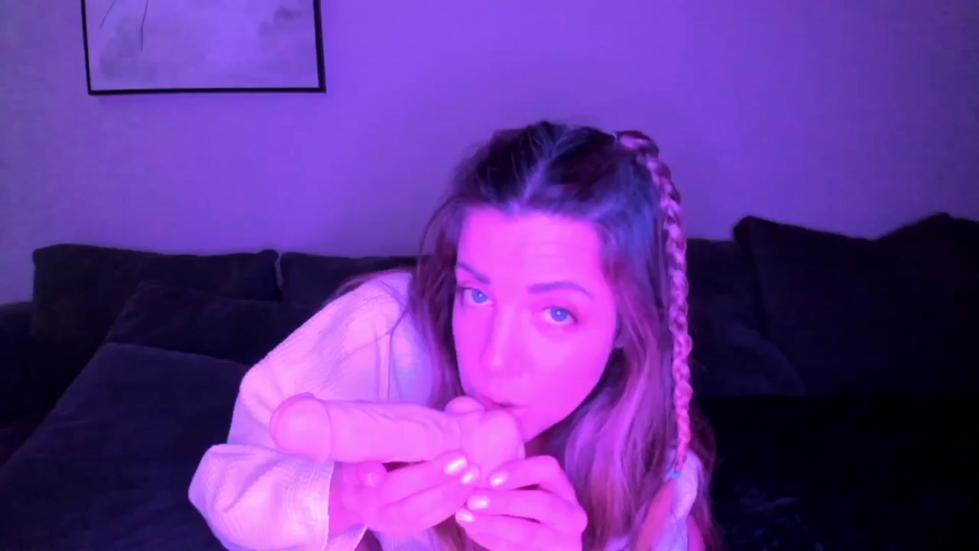Gallery image thumbnail from Auvrielle's myfreecams stream on, 03/16/2026, 18:19 image 4 of 20