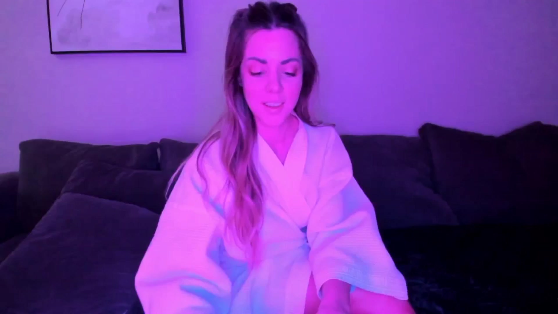 Gallery image thumbnail from Auvrielle's myfreecams stream on, 03/16/2026, 18:19 image 1 of 20