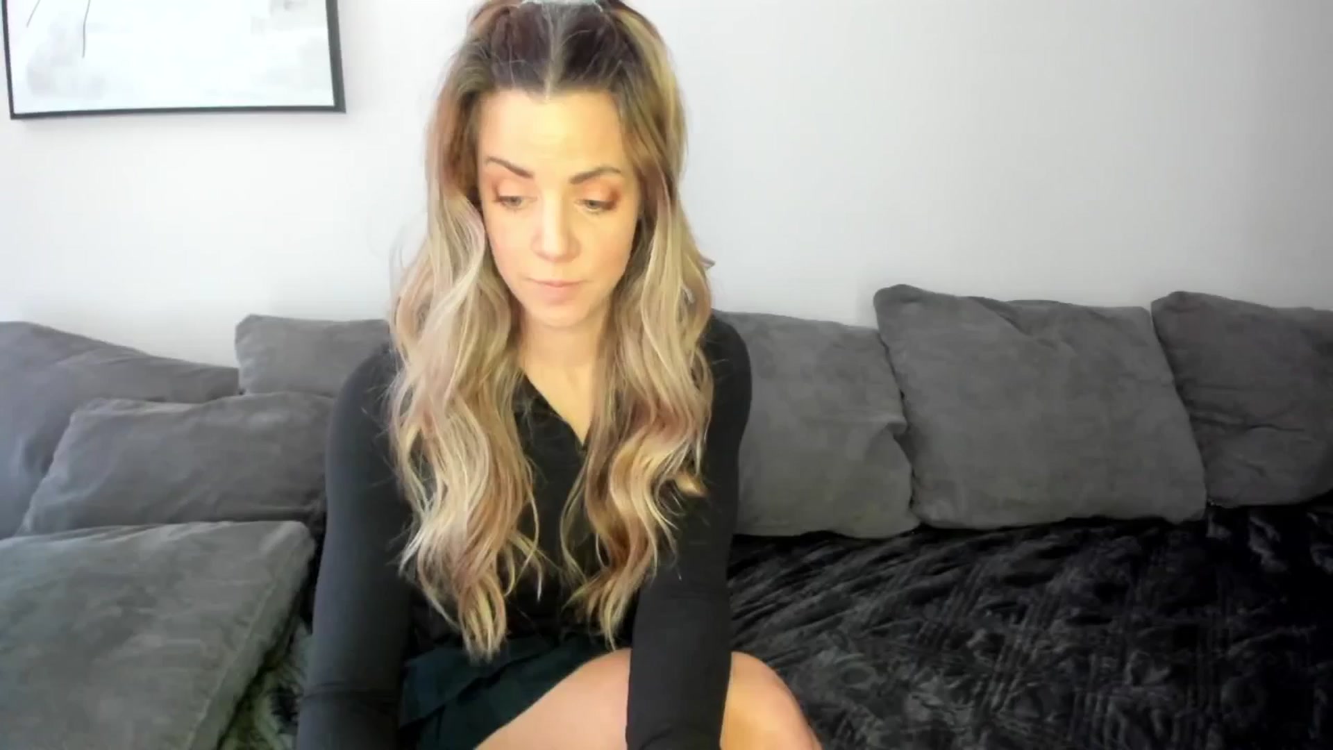 Gallery image thumbnail from Auvrielle's myfreecams stream on, 03/19/2026, 18:10 image 1 of 20