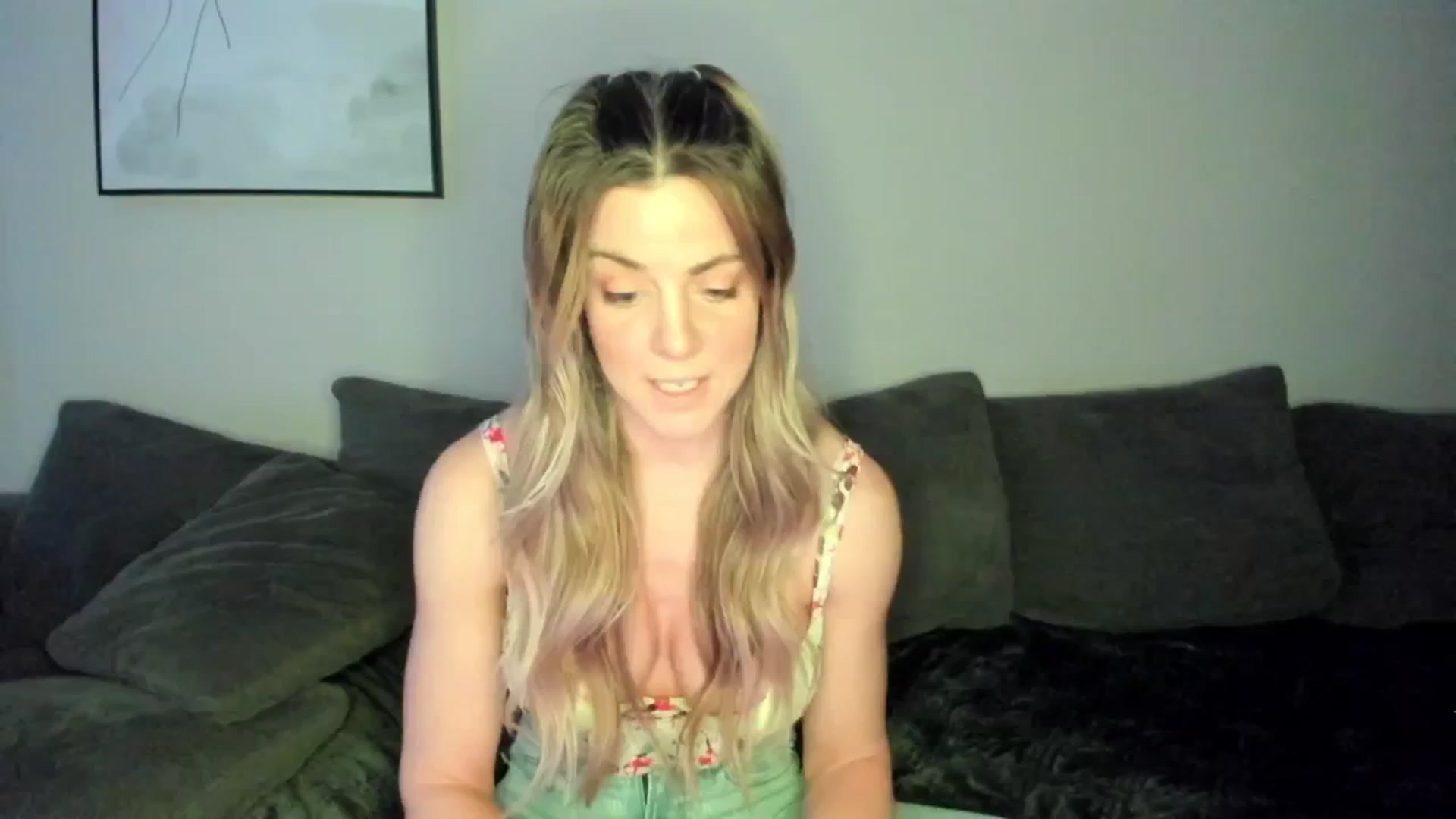 Gallery image thumbnail from Auvrielle's myfreecams stream on, 03/20/2026, 21:40 image 1 of 20