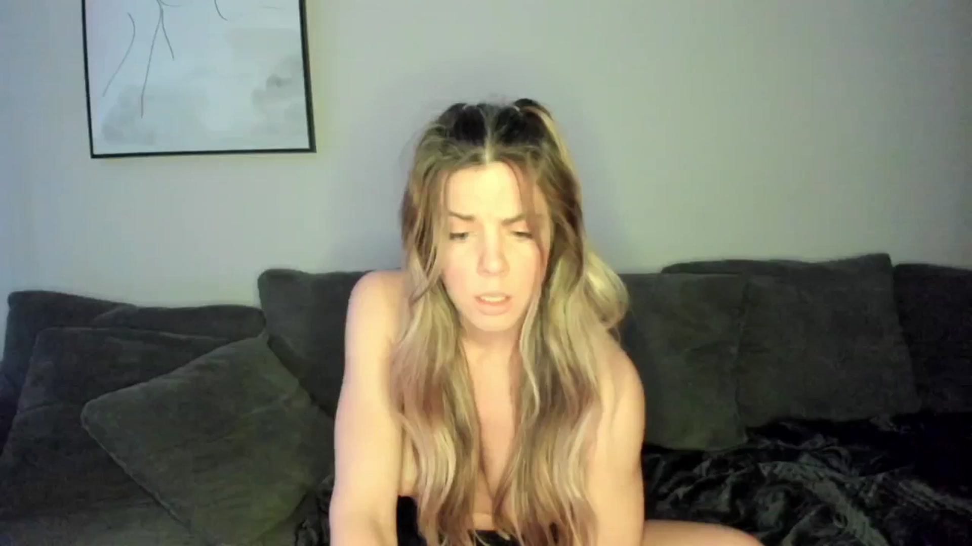 Gallery image thumbnail from Auvrielle's myfreecams stream on, 03/21/2026, 20:39 image 18 of 20