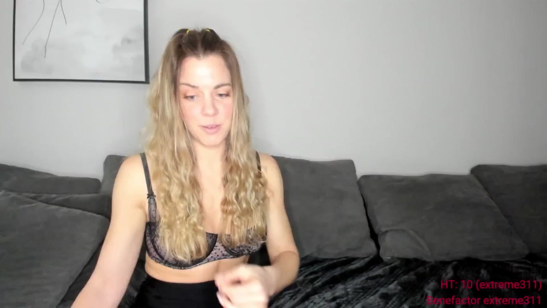 Gallery image thumbnail from Auvrielle's myfreecams stream on, 03/31/2026, 17:50 image 2 of 20
