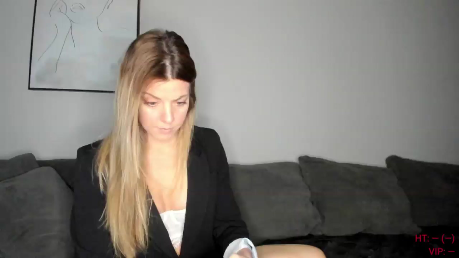 Gallery image thumbnail from Auvrielle's myfreecams stream on, 05/13/2026, 13:43 image 3 of 20