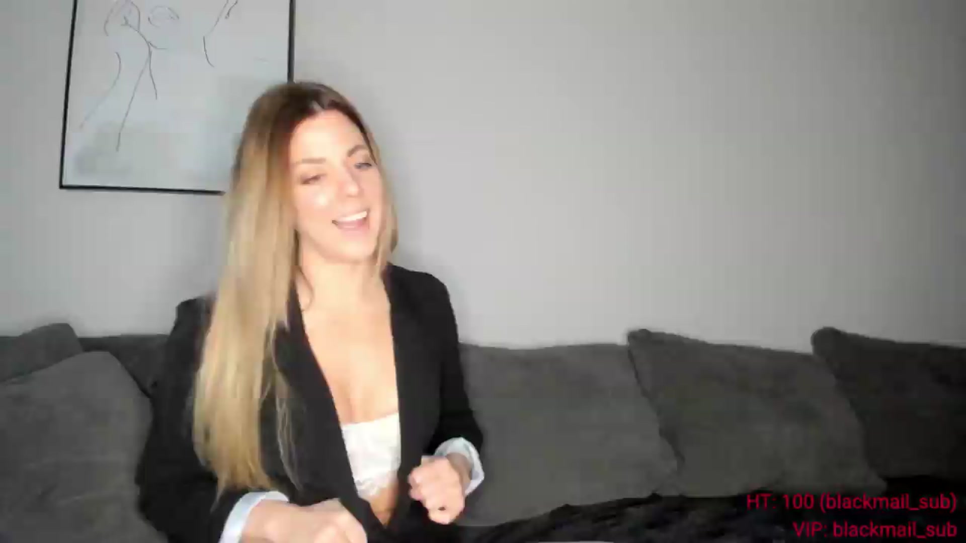 Gallery image thumbnail from Auvrielle's myfreecams stream on, 05/13/2026, 13:43 image 9 of 20