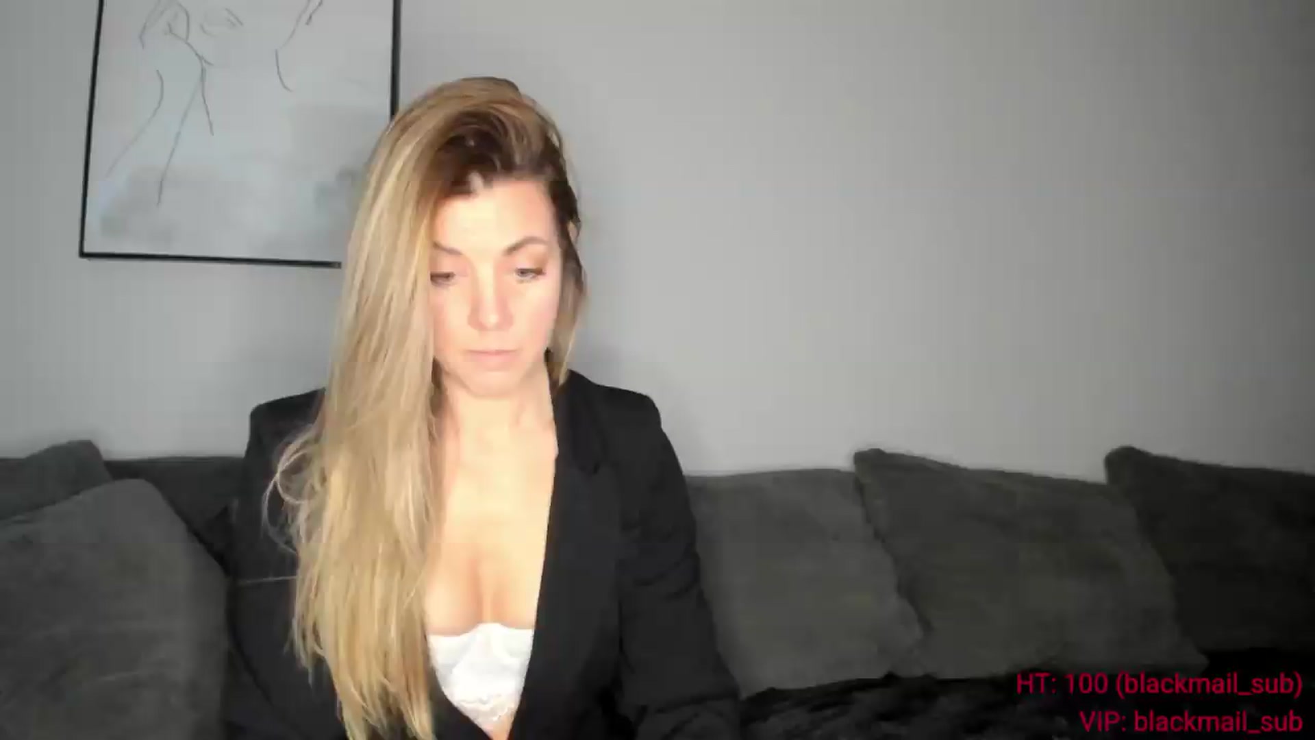 Gallery image thumbnail from Auvrielle's myfreecams stream on, 05/13/2026, 13:43 image 15 of 20