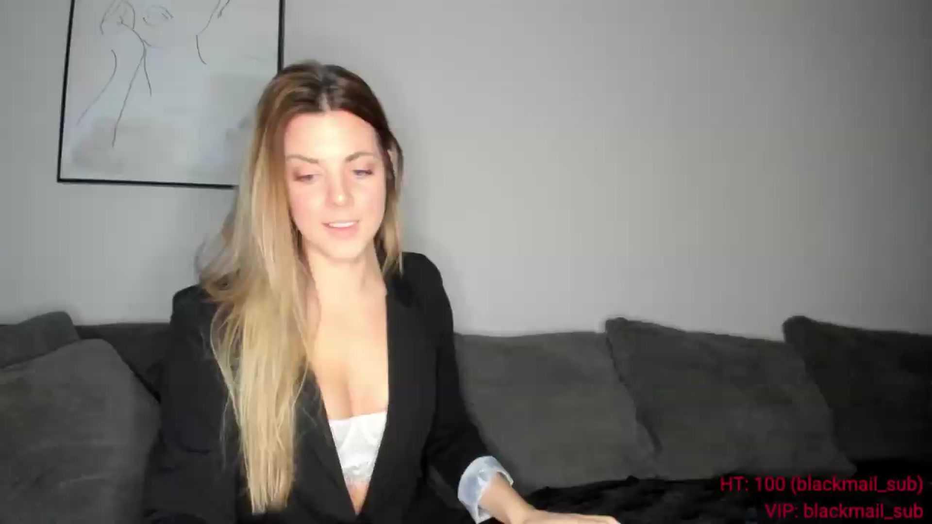 Gallery image thumbnail from Auvrielle's myfreecams stream on, 05/13/2026, 13:43 image 10 of 20