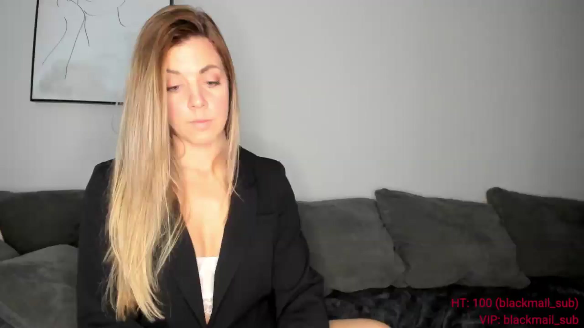 Gallery image thumbnail from Auvrielle's myfreecams stream on, 05/13/2026, 15:13 image 13 of 20