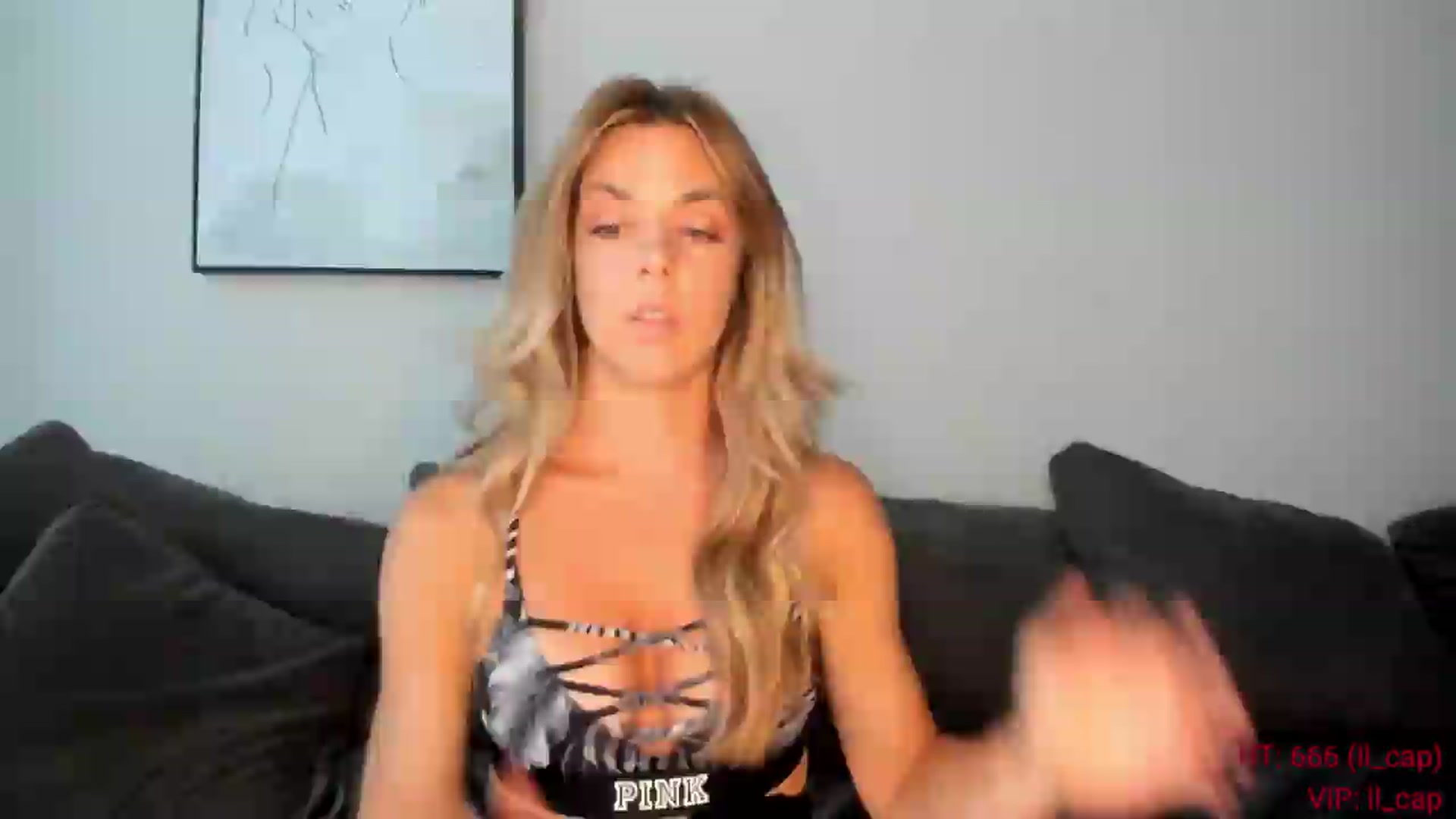 Gallery image thumbnail from Auvrielle's myfreecams stream on, 07/10/2026, 16:01 image 4 of 20