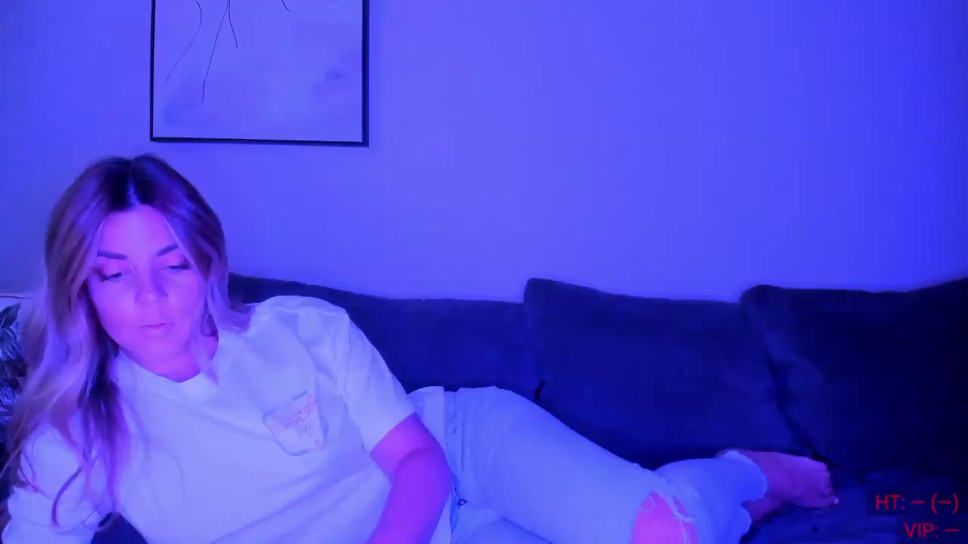 Gallery image thumbnail from Auvrielle's myfreecams stream on, 08/11/2026, 15:20 image 1 of 20