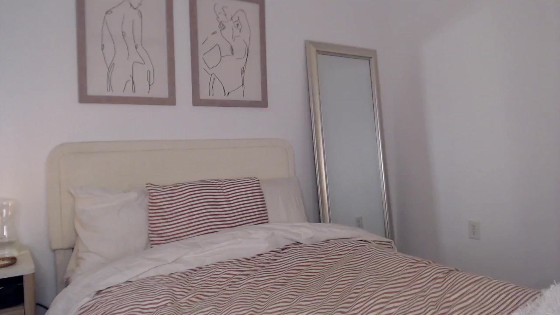 Gallery image thumbnail from AvaBanks's myfreecams stream on, 05/22/2025, 24:33 image 2 of 20