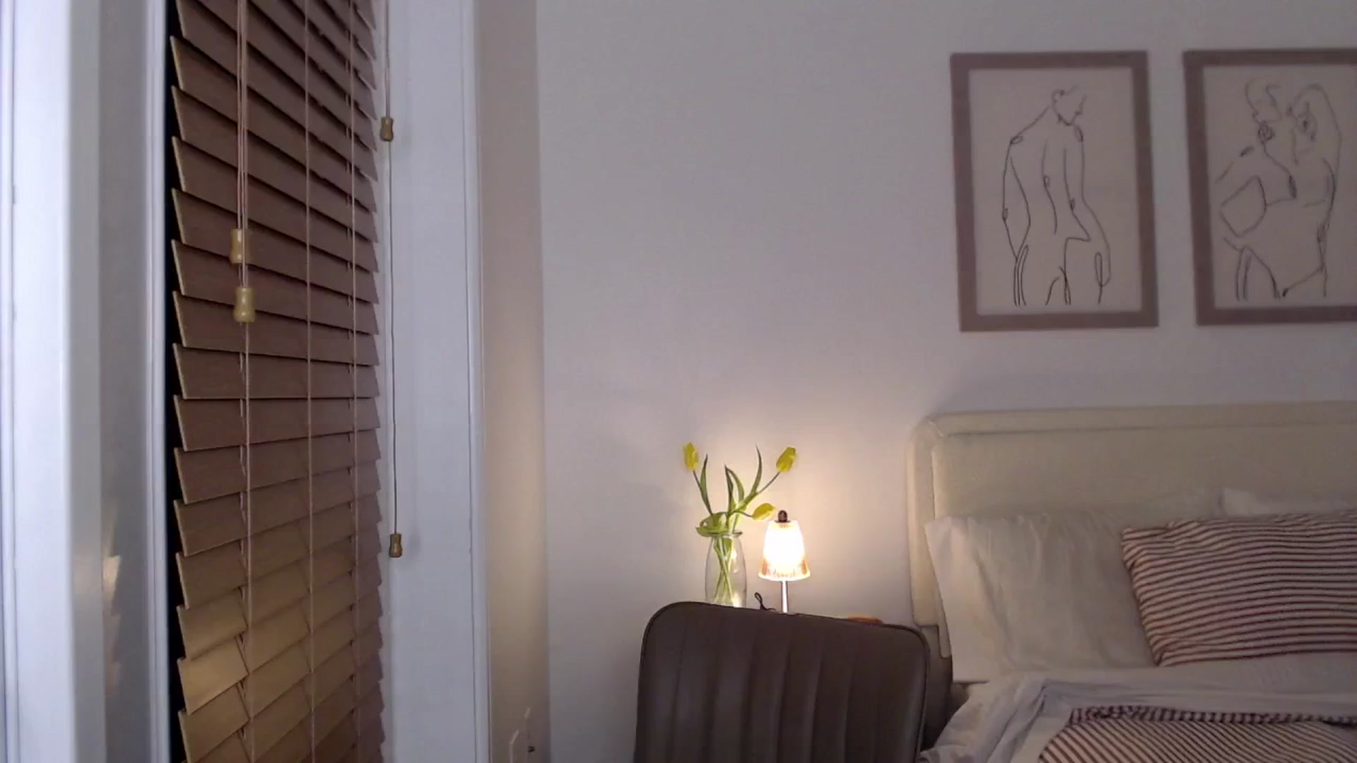 Gallery image thumbnail from AvaBanks's myfreecams stream on, 05/31/2025, 02:37 image 6 of 20