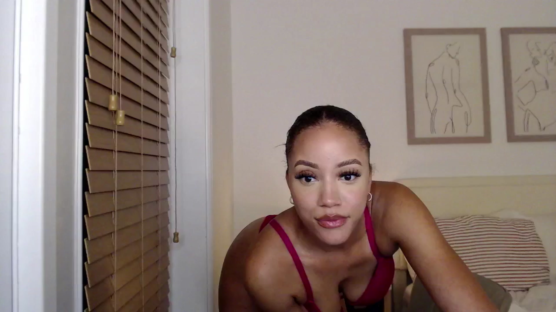 Gallery image thumbnail from AvaBanks's myfreecams stream on, 06/25/2025, 05:26 image 11 of 20