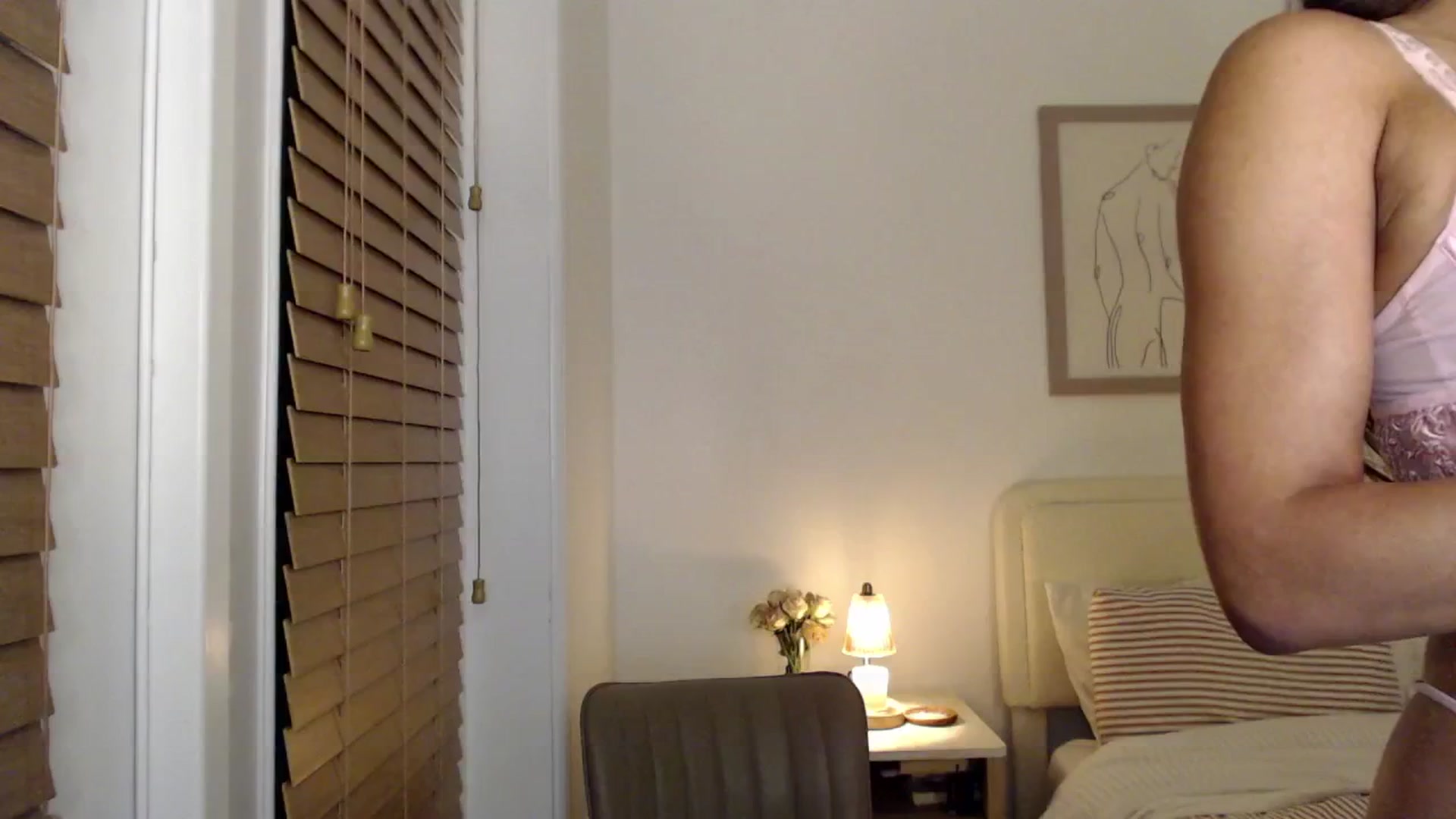 Gallery image thumbnail from AvaBanks's myfreecams stream on, 06/30/2025, 04:33 image 3 of 20