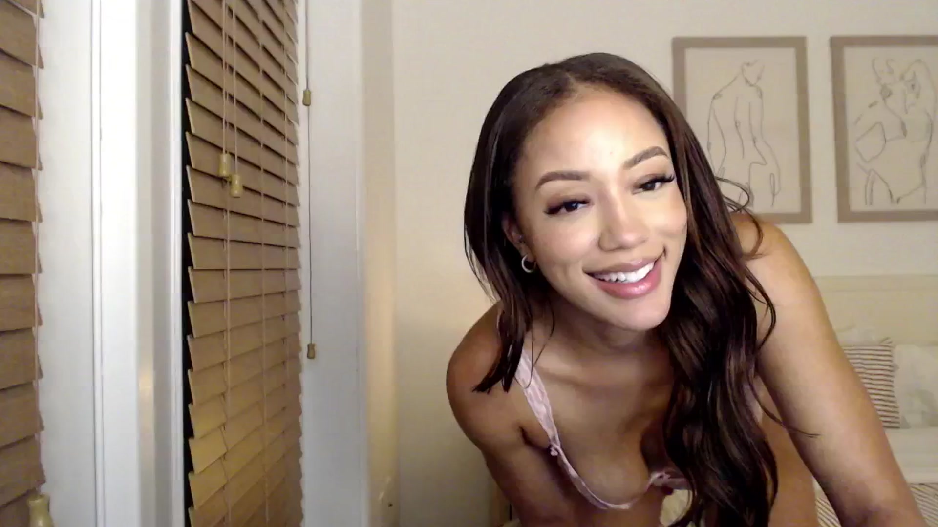 Gallery image thumbnail from AvaBanks's myfreecams stream on, 06/30/2025, 05:54 image 16 of 20