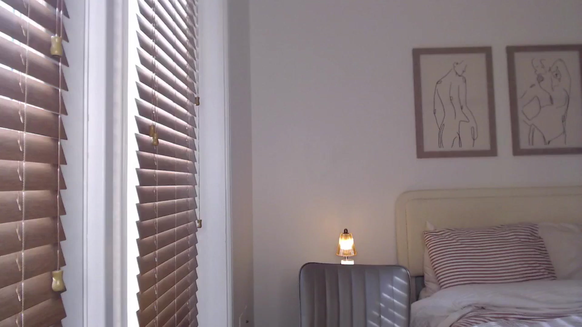 Gallery image thumbnail from AvaBanks's myfreecams stream on, 07/24/2025, 23:35 image 10 of 20