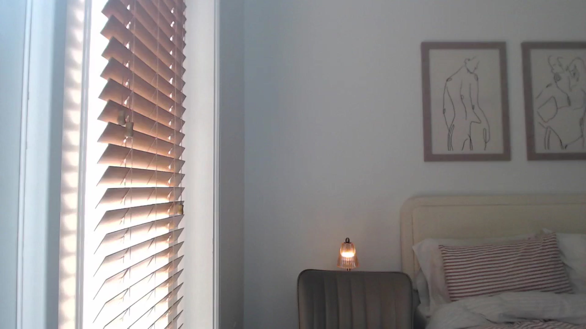 Gallery image thumbnail from AvaBanks's myfreecams stream on, 08/04/2025, 21:46 image 10 of 20