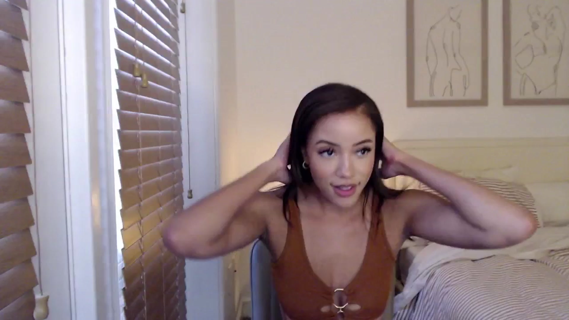 Gallery image thumbnail from AvaBanks's myfreecams stream on, 08/15/2025, 01:01 image 3 of 20
