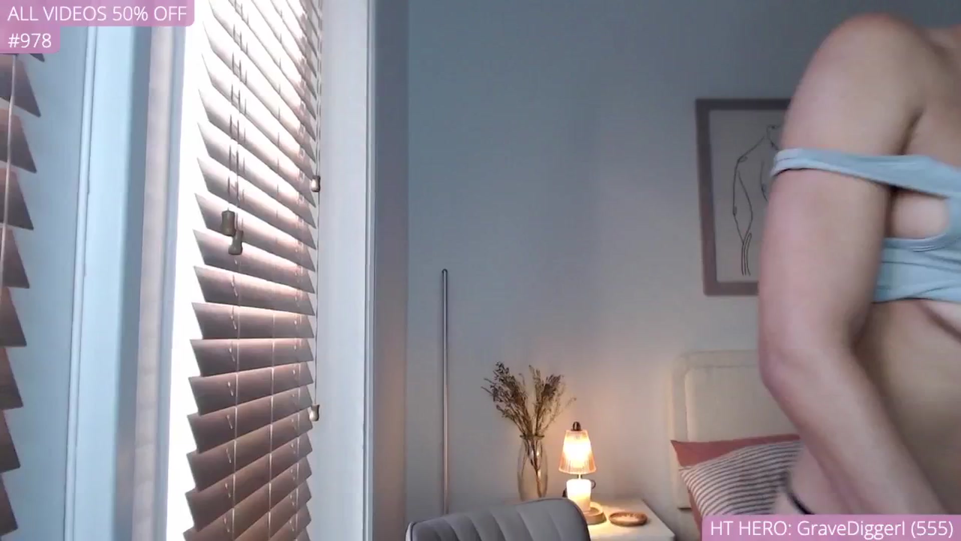 Gallery image thumbnail from AvaBanks's myfreecams stream on, 10/27/2025, 17:32 image 11 of 20