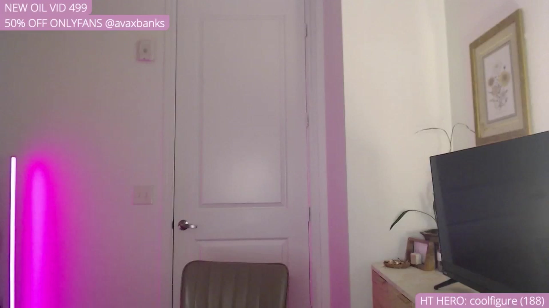 Gallery image thumbnail from AvaBanks's myfreecams stream on, 04/12/2026, 02:58 image 12 of 20