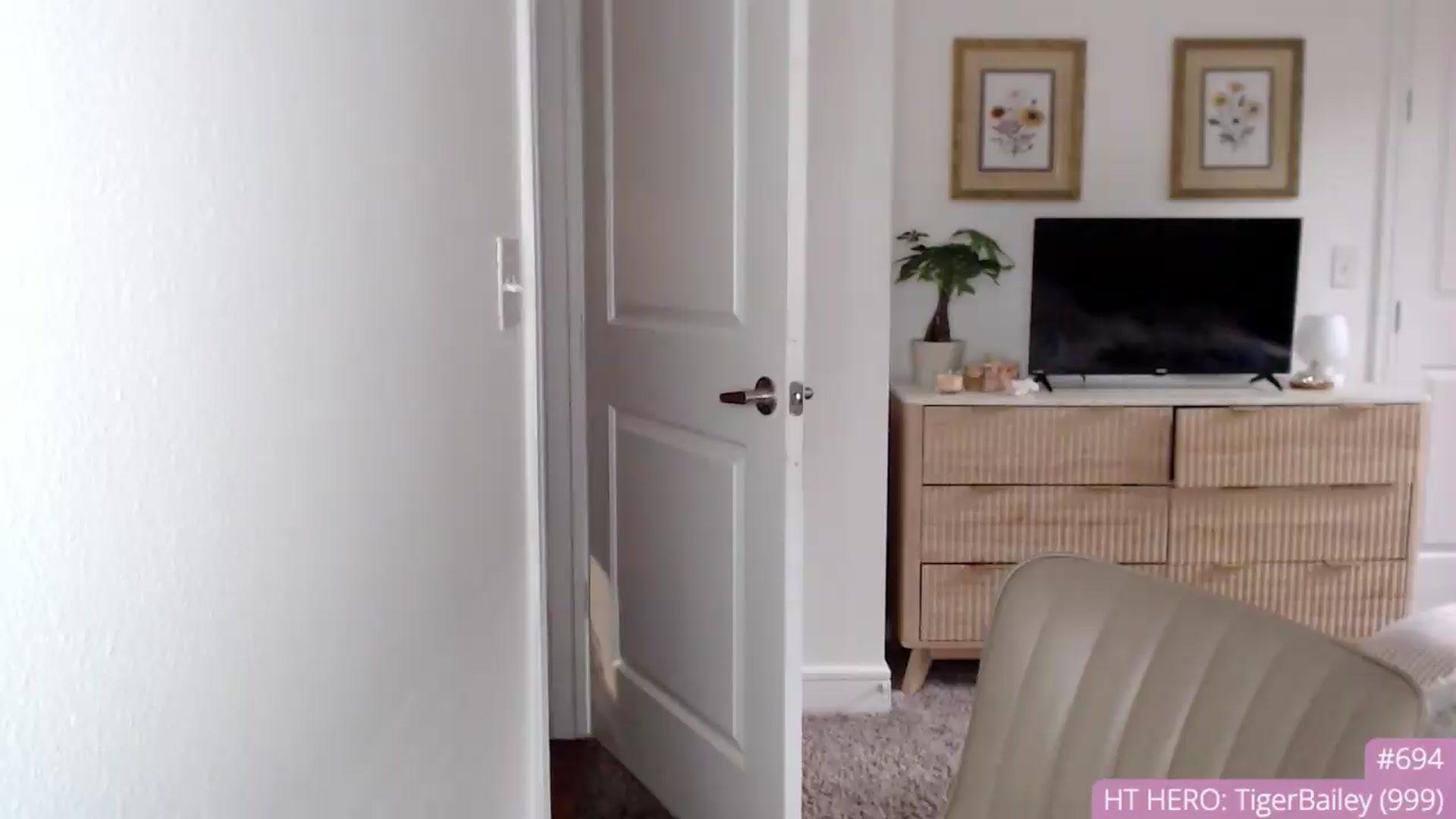 Gallery image thumbnail from AvaBanks's myfreecams stream on, 08/19/2026, 24:53 image 3 of 20