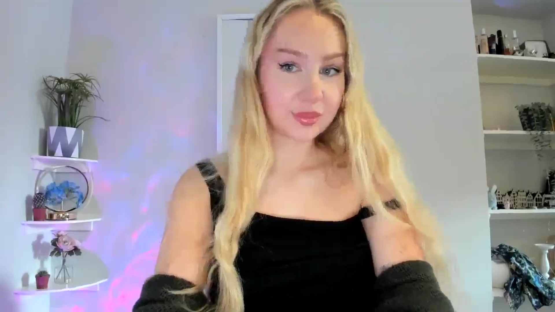 Gallery image thumbnail from AvaCutie's myfreecams stream on, 03/22/2026, 12:22 image 12 of 20