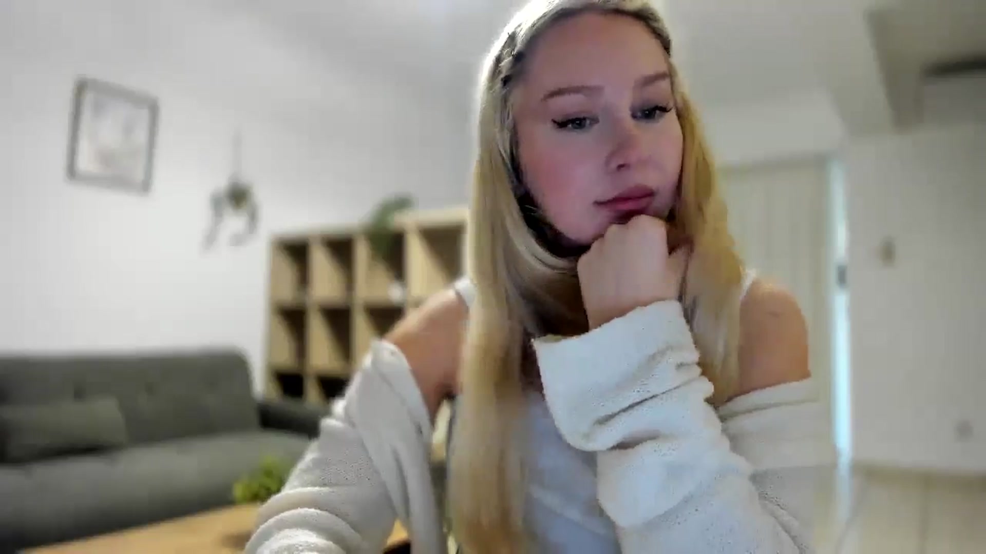 Gallery image thumbnail from AvaCutie's myfreecams stream on, 03/27/2026, 15:14 image 8 of 20