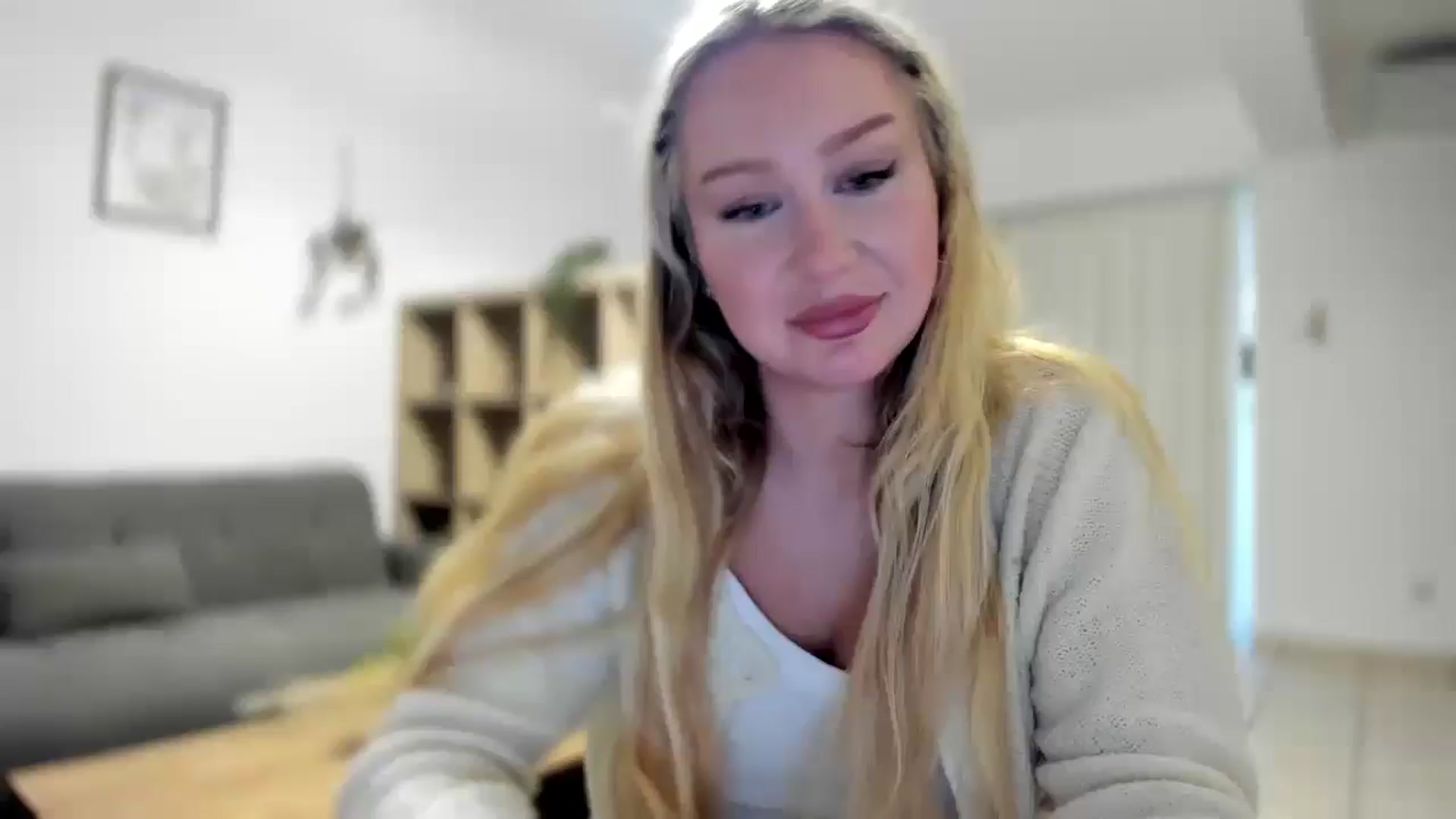 Gallery image thumbnail from AvaCutie's myfreecams stream on, 03/27/2026, 15:14 image 1 of 20