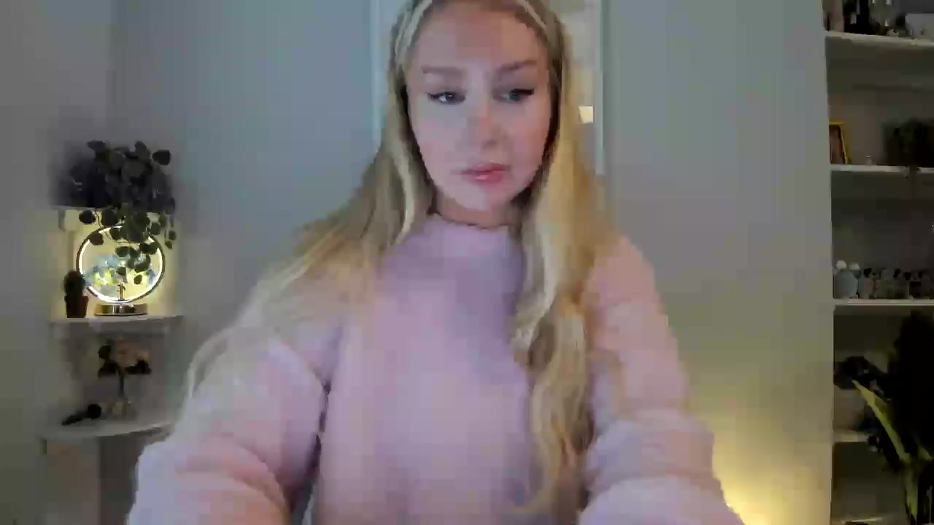 Gallery image thumbnail from AvaCutie's myfreecams stream on, 04/01/2026, 11:28 image 20 of 20