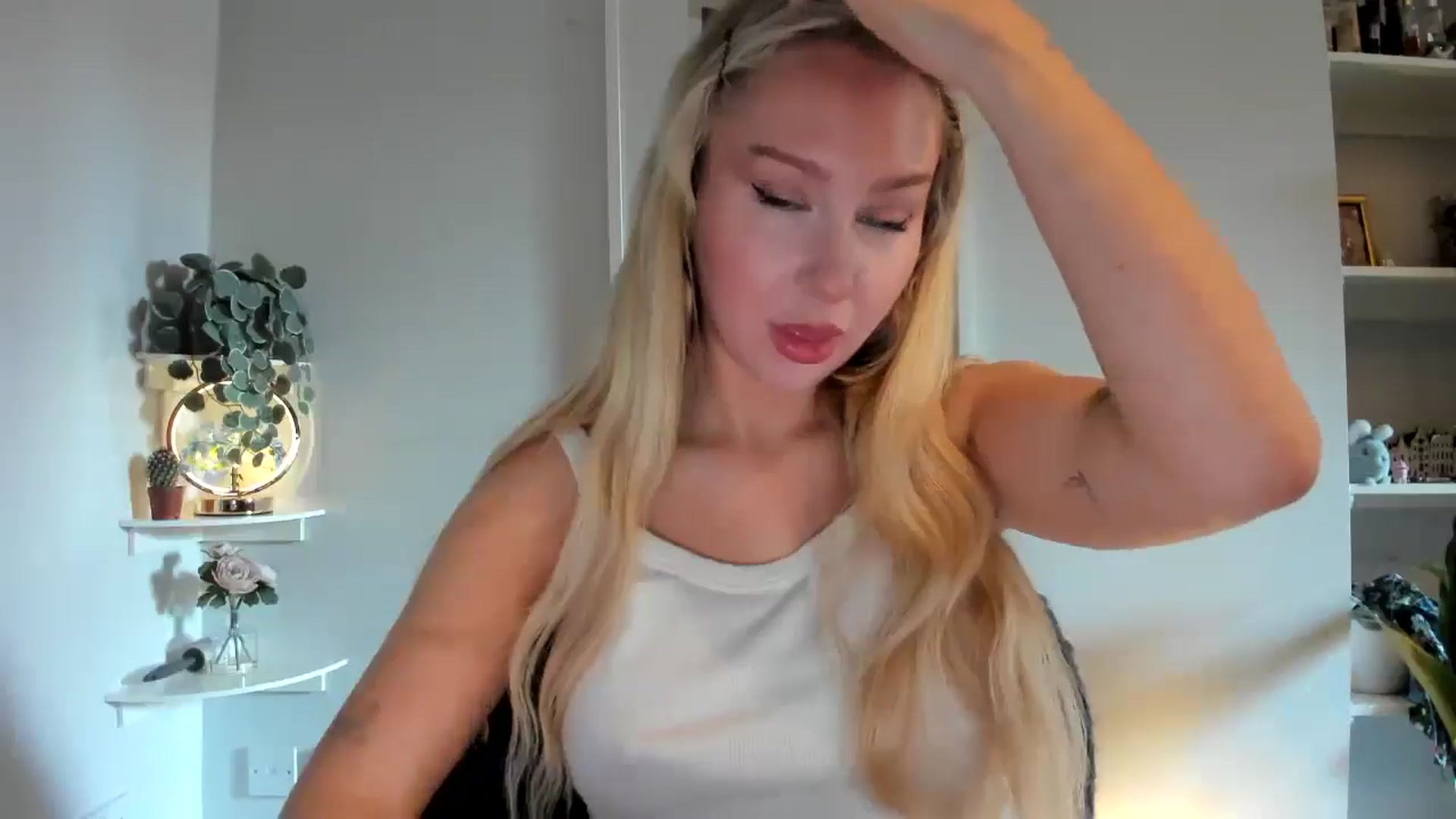 Gallery image thumbnail from AvaCutie's myfreecams stream on, 04/02/2026, 08:42 image 2 of 20