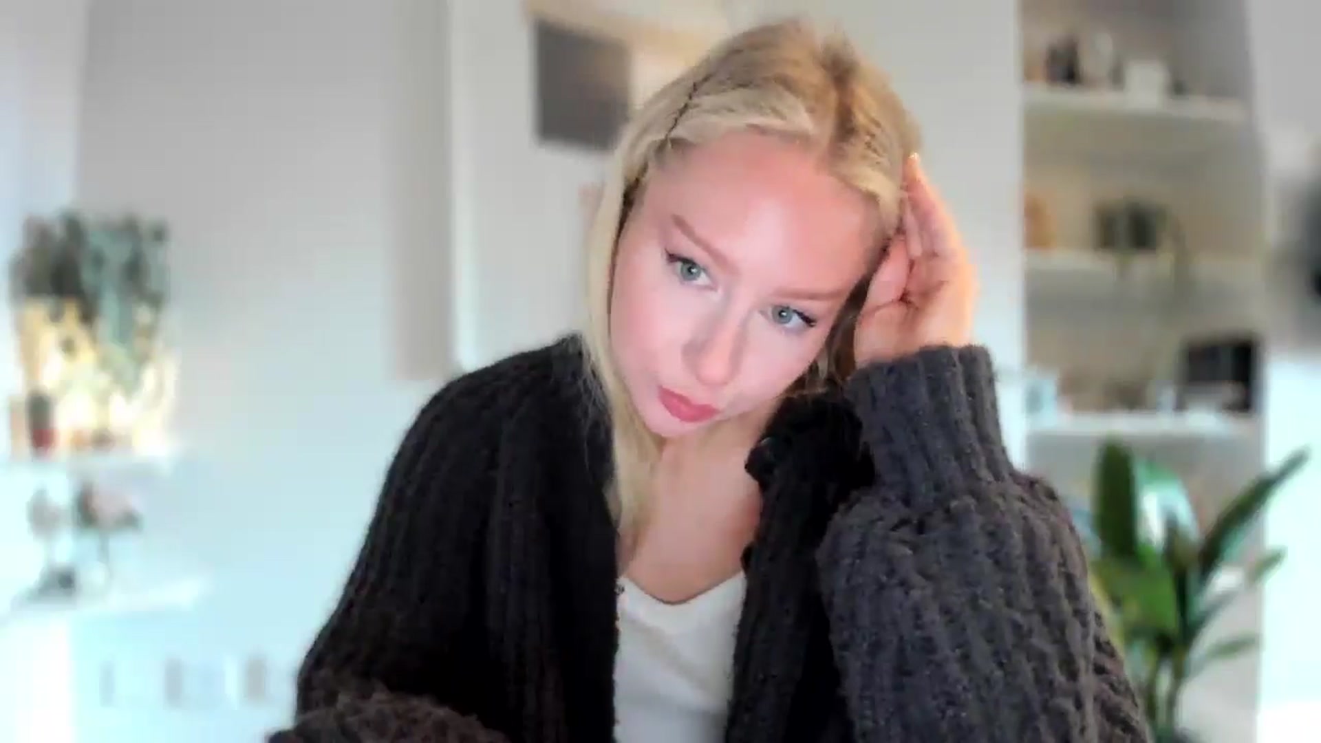 Gallery image thumbnail from AvaCutie's myfreecams stream on, 04/02/2026, 08:42 image 13 of 20