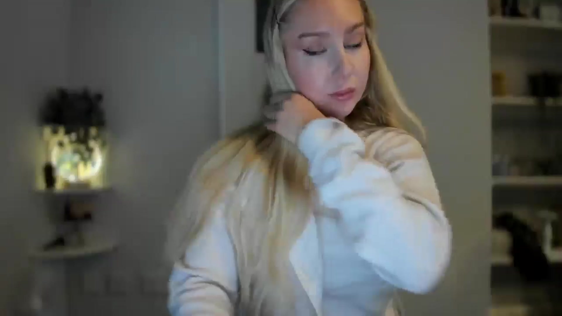 Gallery image thumbnail from AvaCutie's myfreecams stream on, 04/02/2026, 11:27 image 15 of 20