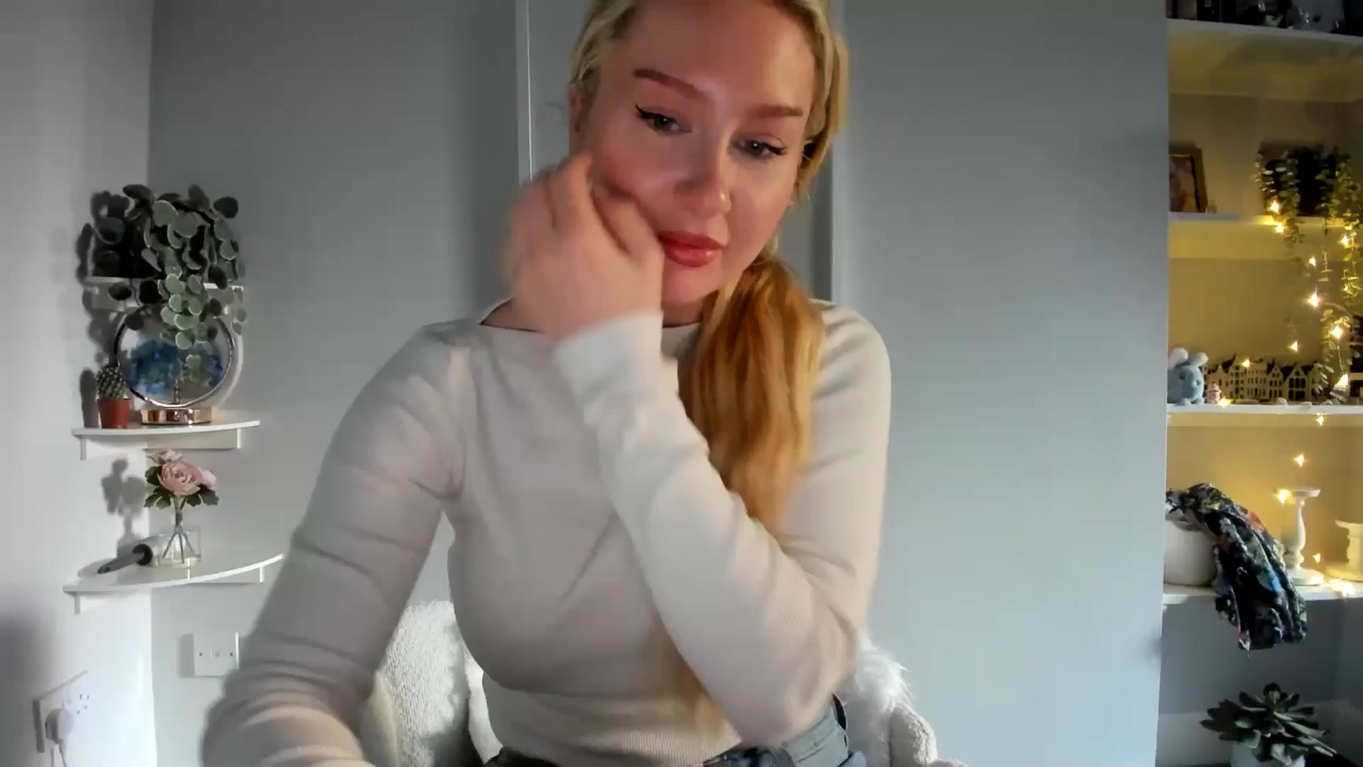 Gallery image thumbnail from AvaCutie's myfreecams stream on, 04/05/2026, 09:14 image 20 of 20